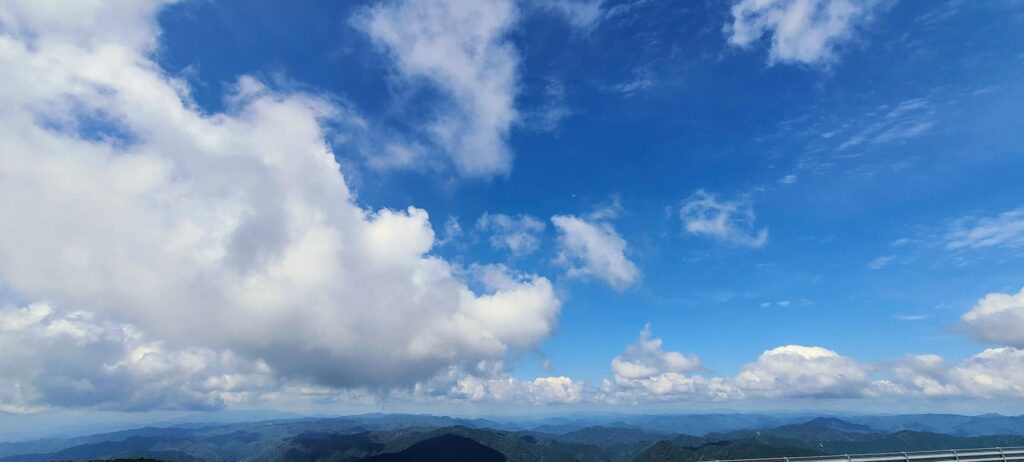 蓬莱山の山頂から見た景色