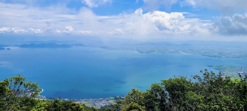 グランドテラスから見た琵琶湖の景色