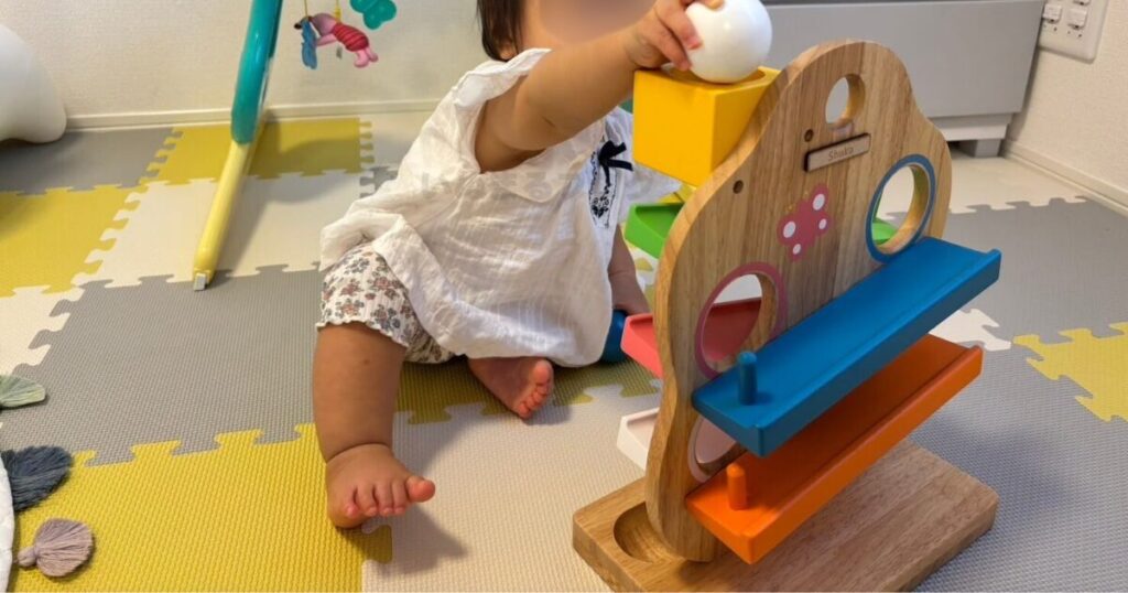 Edute(エデュテ)TREEスロープで遊んでいるところ