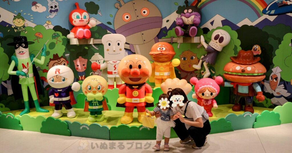 福岡アンパンマンこどもミュージアムのおでむかえひろばはアンパンマンの仲間たちのジオラマがたくさん。