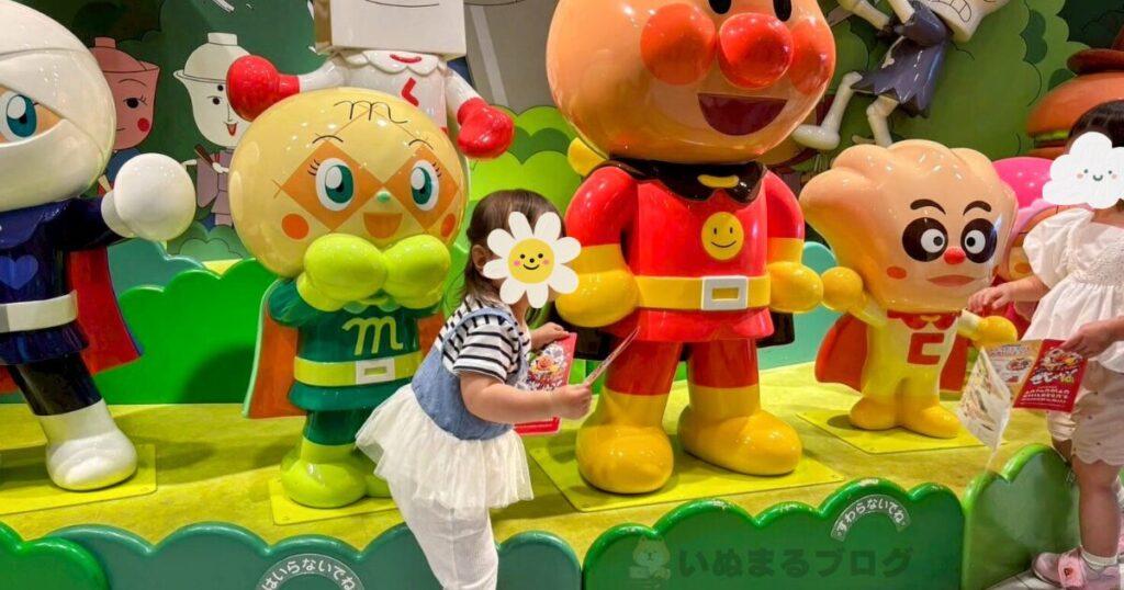福岡アンパンマンこどもミュージアムのおでむかえひろばはアンパンマンの仲間たちのジオラマがたくさん。