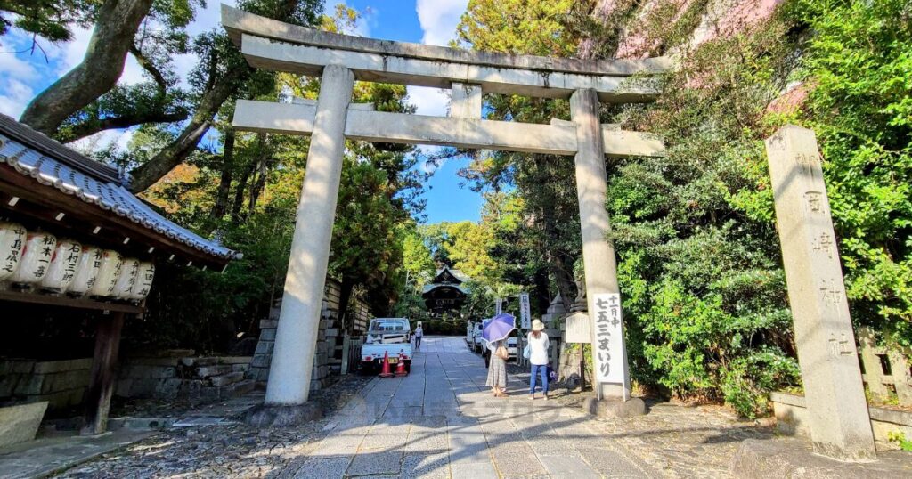 岡﨑神社の参道